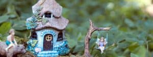 Casa para hadas en jardín